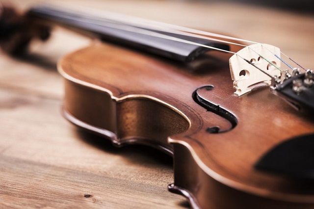 8社徹底比較！】楽器（バイオリン）のデザインの名刺作成におすすめの印刷会社5選！ | 【デザイン無料】格安名刺作成 サービスのおすすめランキングTOP10！